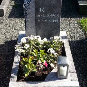 Urnengräber von Petry Steinmetzbetrieb