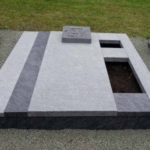 Doppelgräber von Petry Steinmetzbetrieb