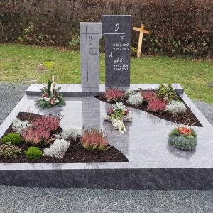 Doppelgräber von Petry Steinmetzbetrieb