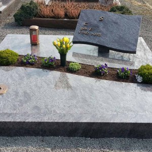 Doppelgräber von Petry Steinmetzbetrieb