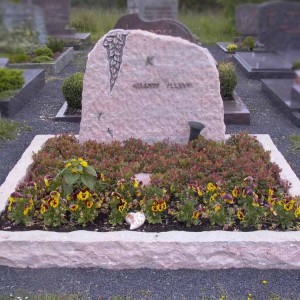 Doppelgräber von Petry Steinmetzbetrieb