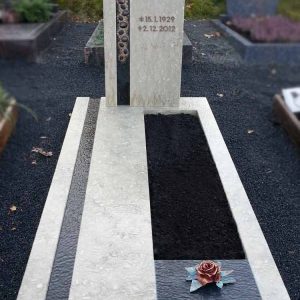 Einzelgräber von Petry Steinmetzbetrieb