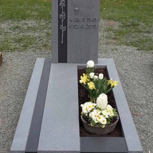 Einzelgräber von Petry Steinmetzbetrieb