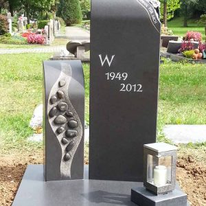 Wiesengräber von Petry Steinmetzbetrieb